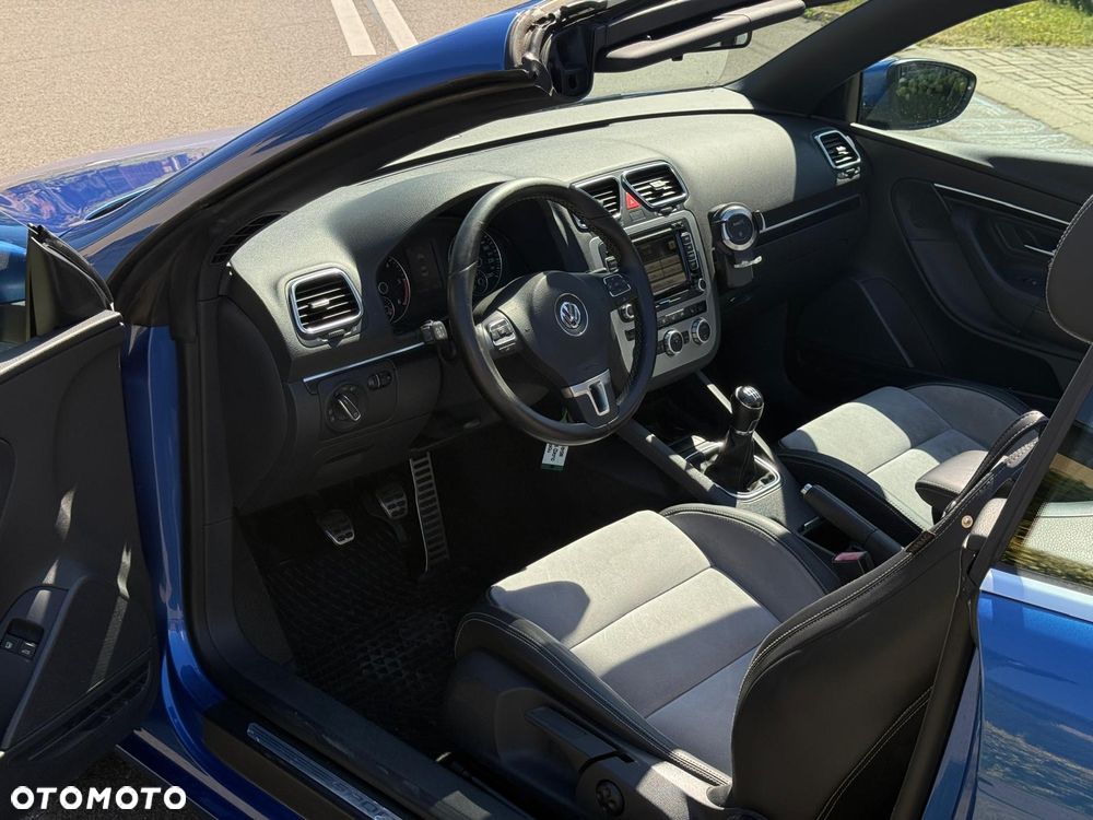 Volkswagen Eos 2.0 TDI DPF BlueMotion Technology Sport & Style - 11
