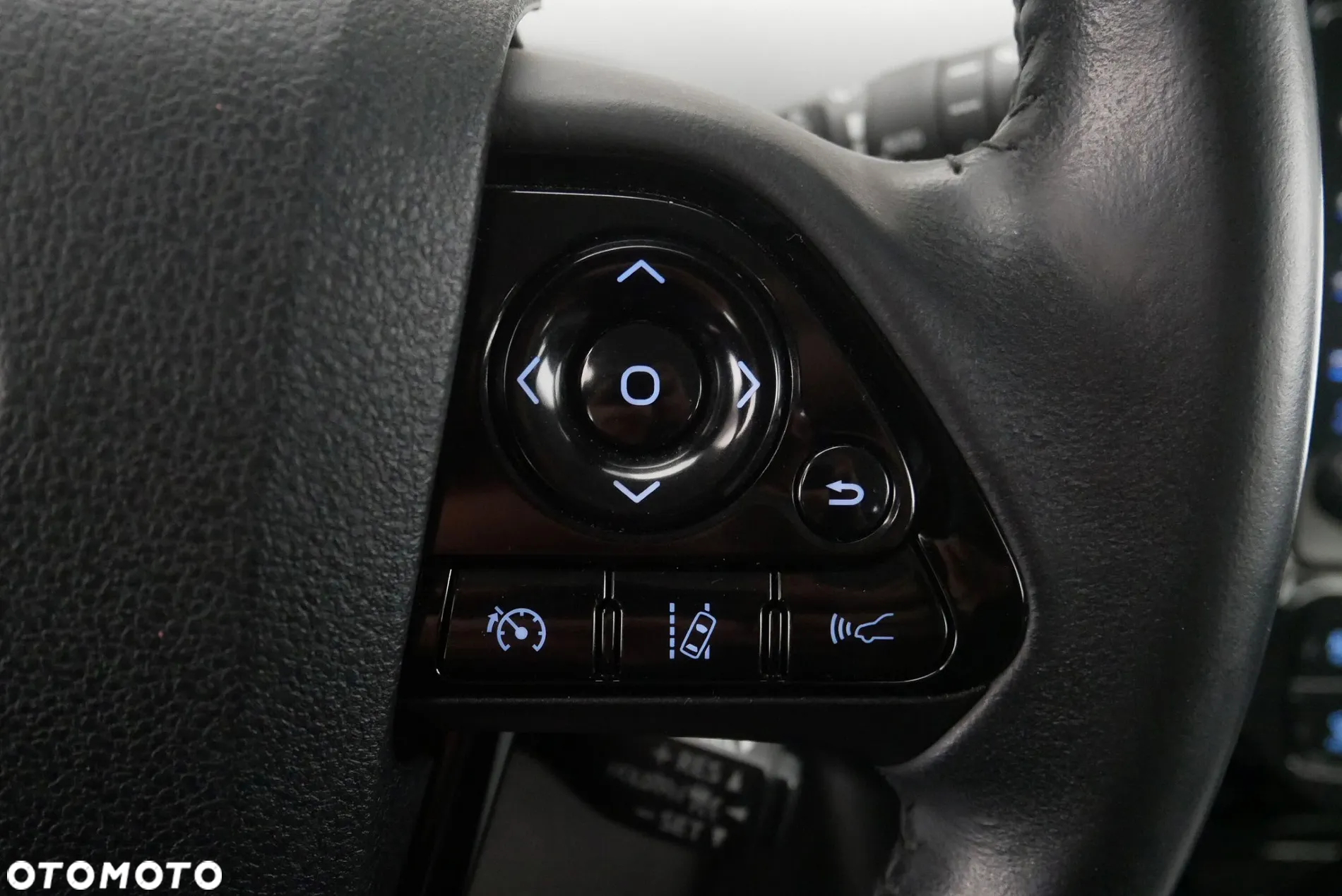 Toyota Prius 1.8 Hybrid Comfort - 34