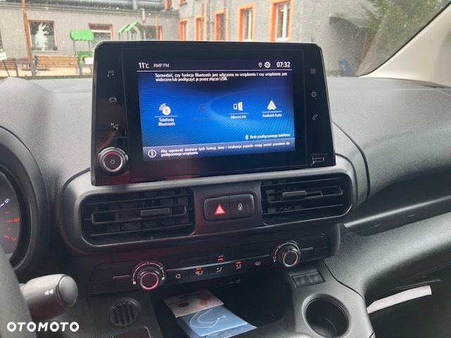 Toyota PROCITY STD - 3