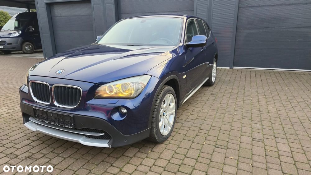 BMW X1 sDrive18d xLine - 11