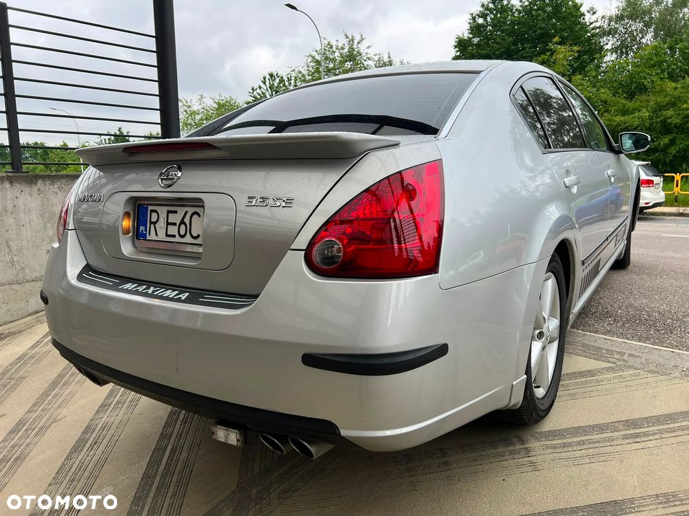 Nissan Maxima 3.5 SE - 14