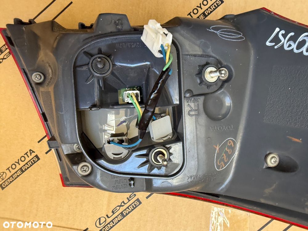 Lampa tył prawa, lewa Lexus LS600h USA 06-10r. NR. 250LRCL. - 9