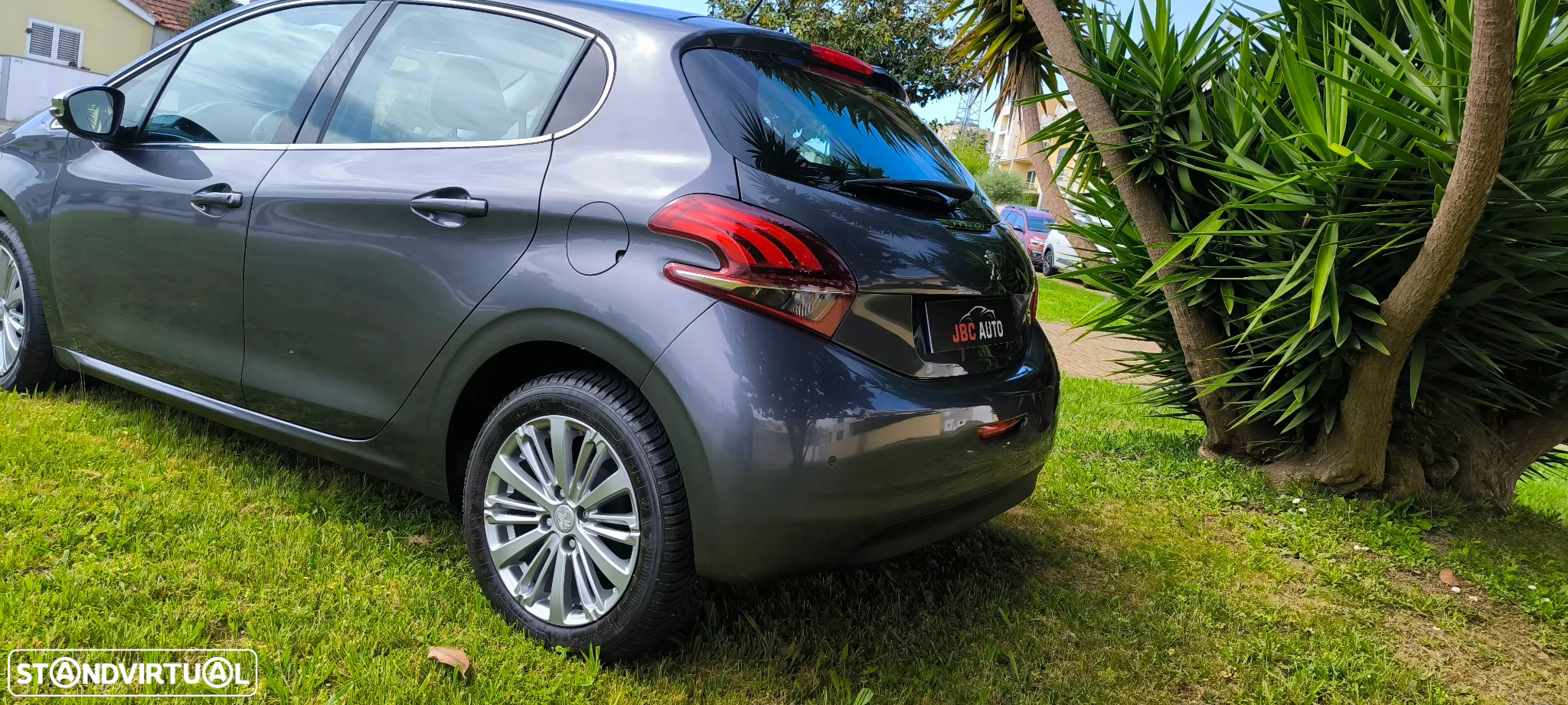 Peugeot 208 1.2 PureTech Style - 6
