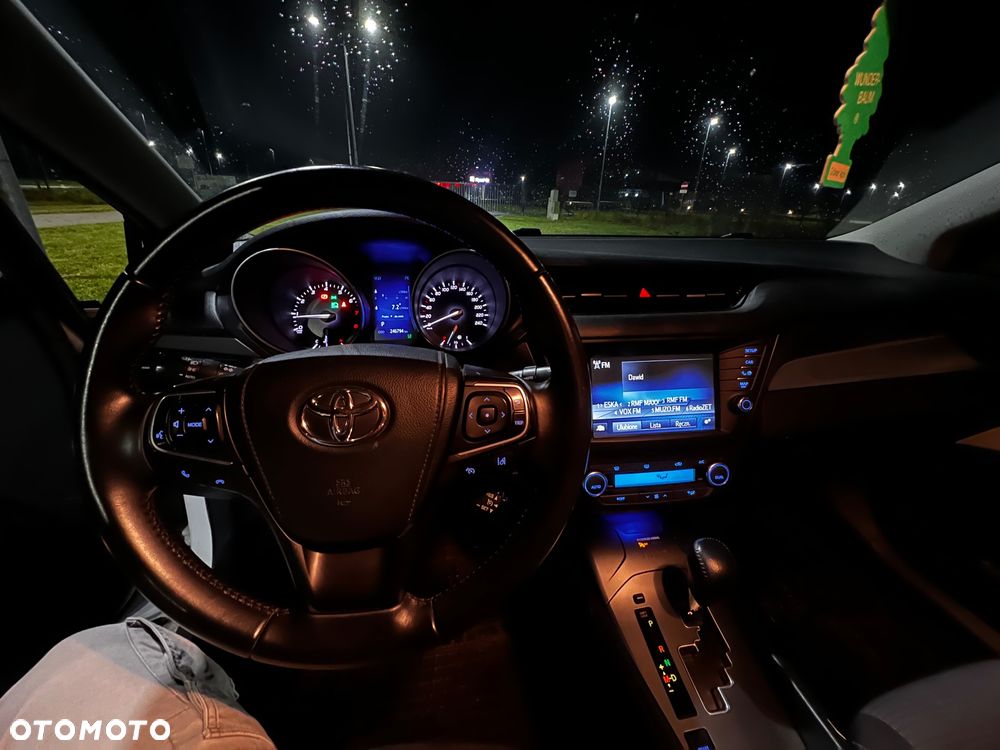 Toyota Avensis 1.8 Premium MS - 13