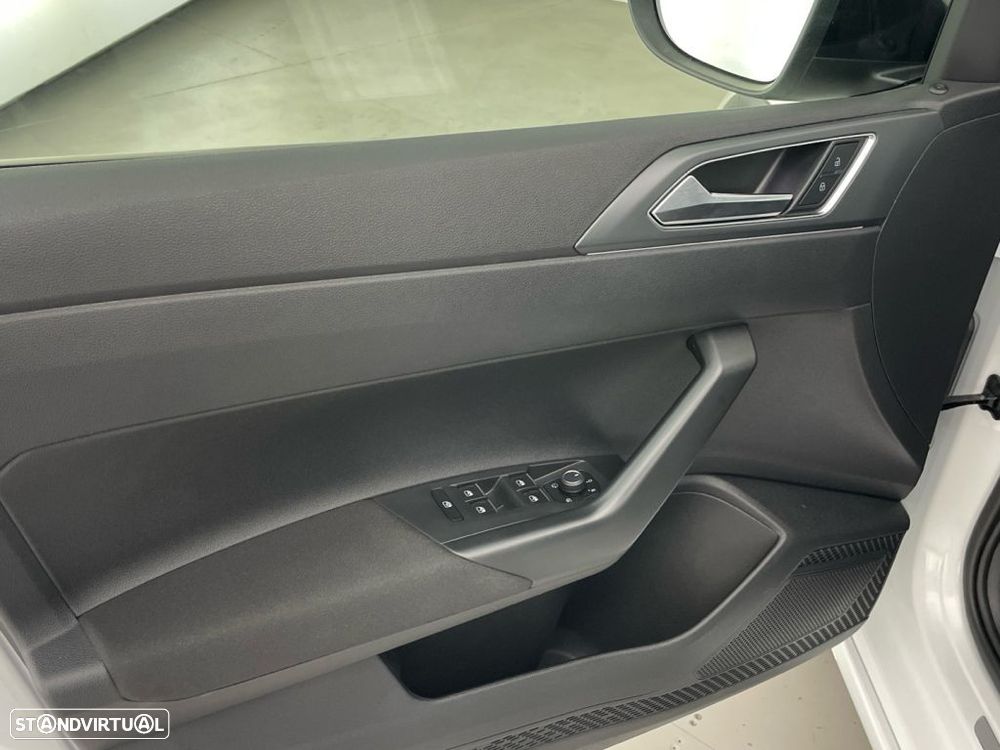 VW T-Cross 1.0 TSI BlackStyle DSG - 14
