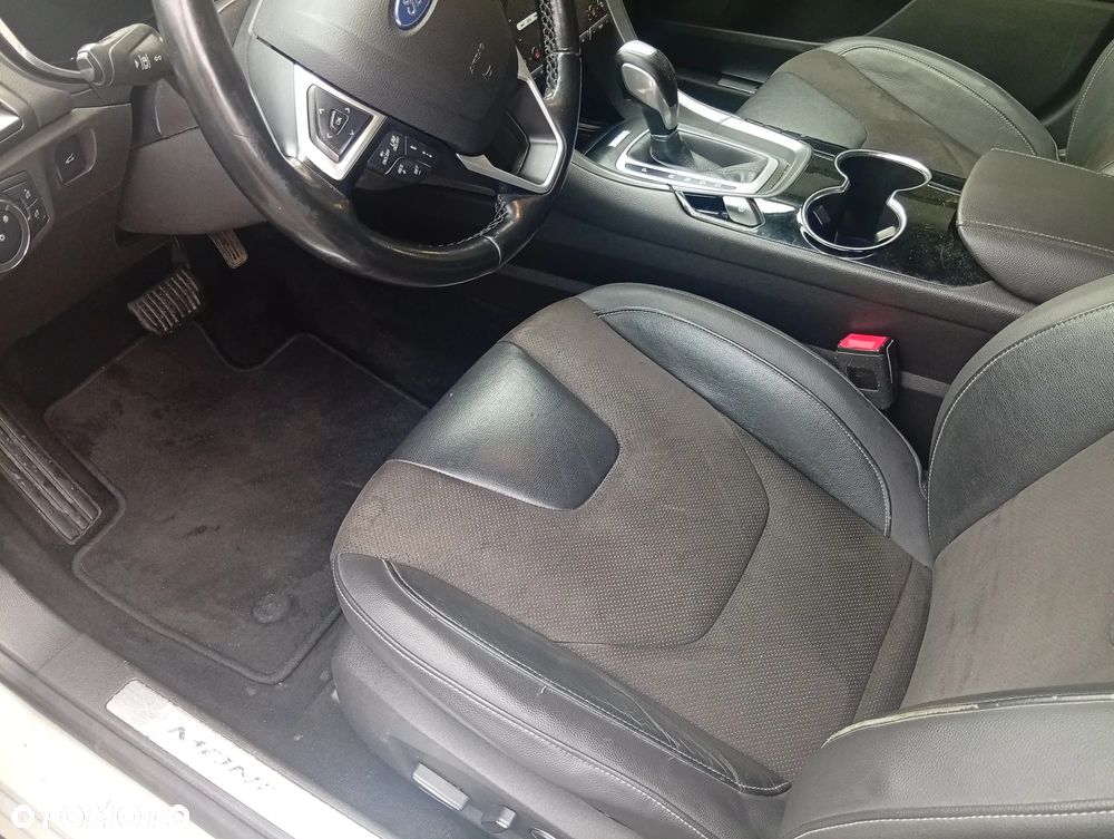 Ford Mondeo 2.0 TDCi Titanium PowerShift - 11