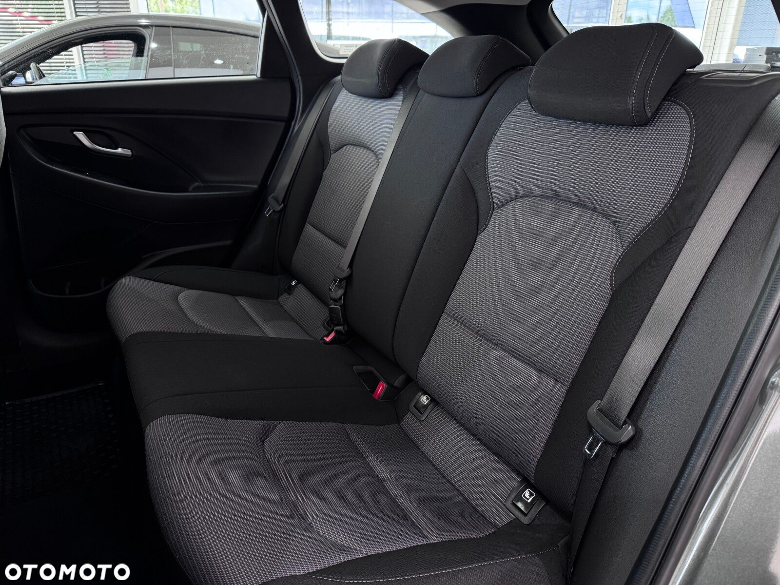 Hyundai i30 1.5 DPI Classic + - 13