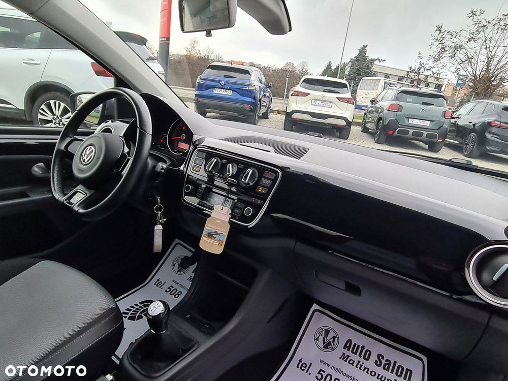 Volkswagen up! 1.0 black - 24