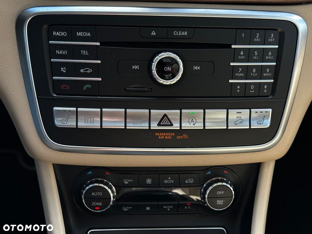 Mercedes-Benz GLA 250 4Matic 7G-DCT - 23