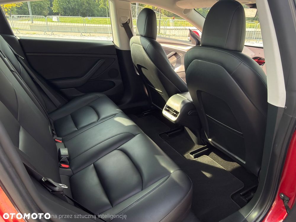 Tesla Model 3 - 12