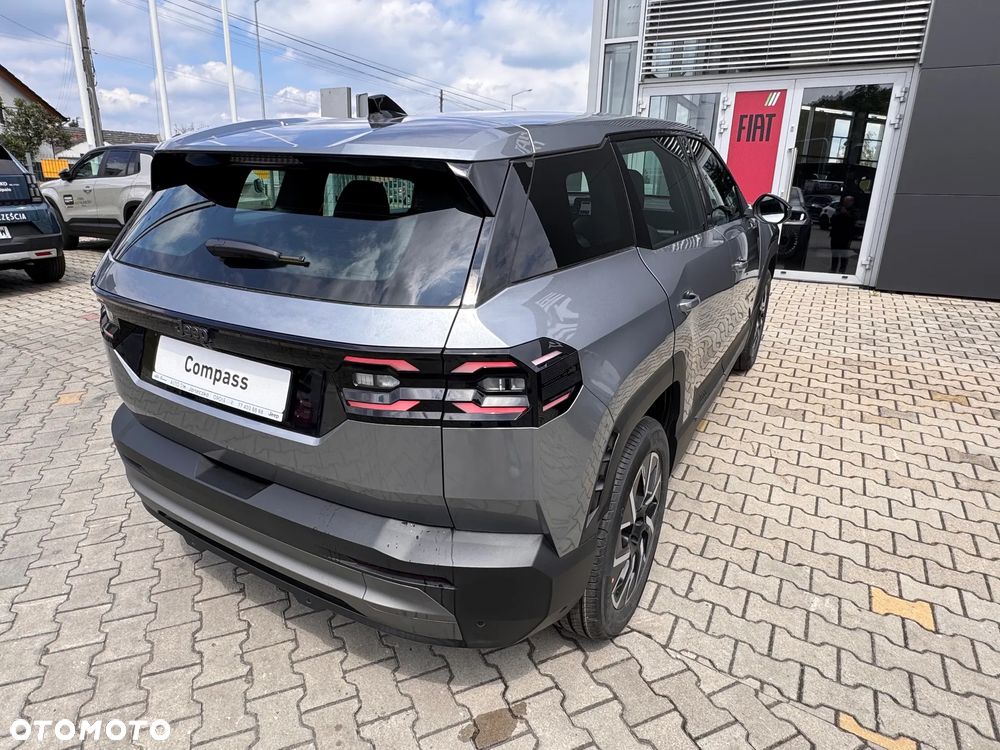 Jeep Compass 73.7kWh Altitude FWD - 4