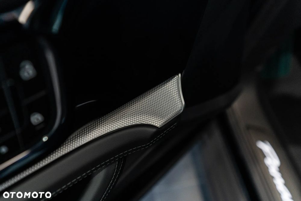 Porsche Panamera 4 E-Hybrid PHEV - 25