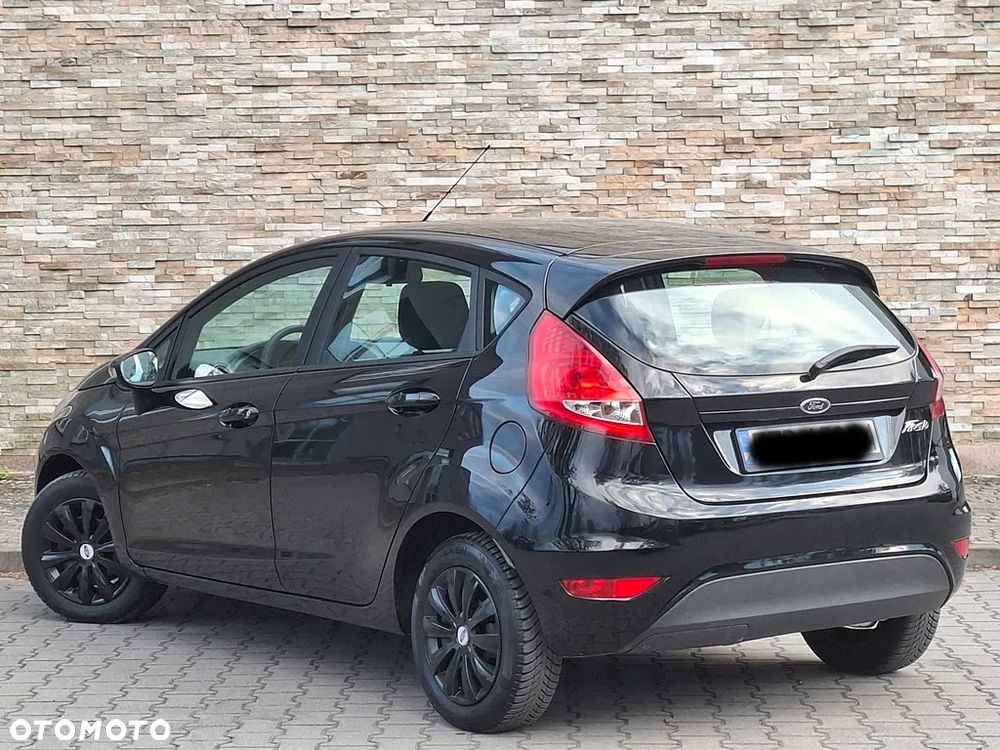 Ford Fiesta 1.25 Champions Edition - 27