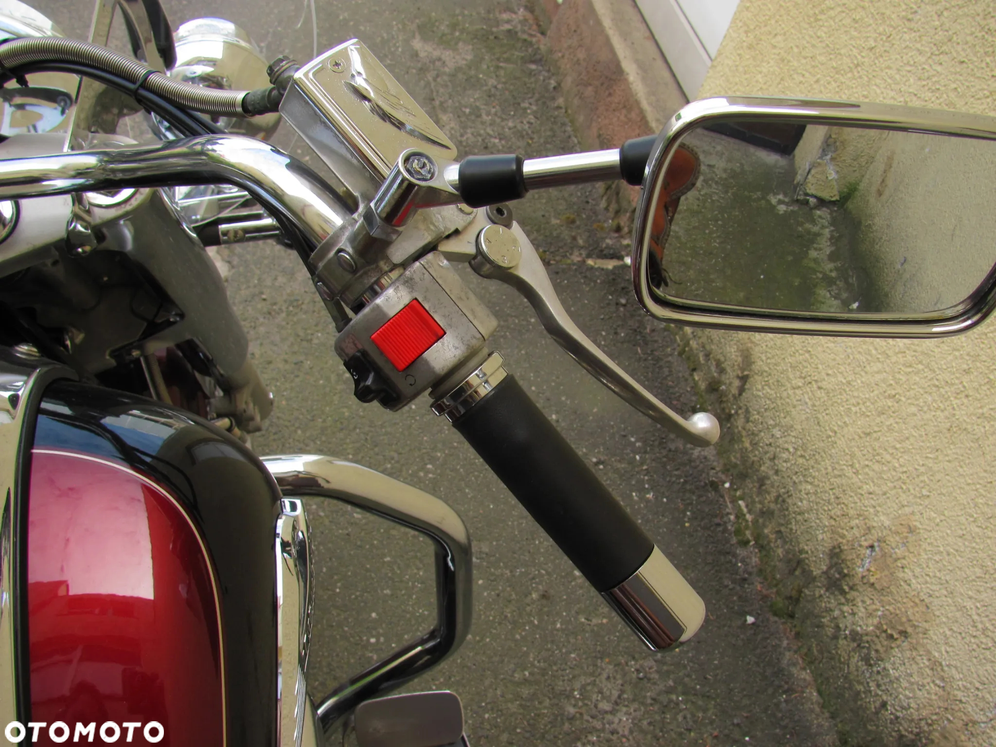 Suzuki Intruder - 12