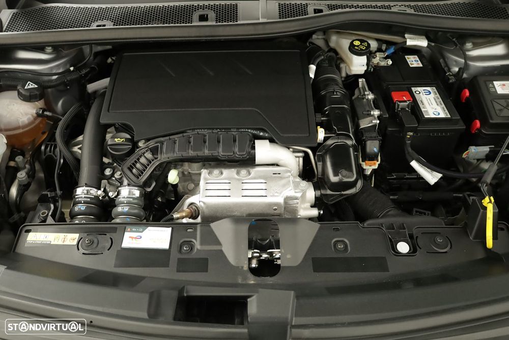 Peugeot 2008 1.2 PureTech Allure - 24