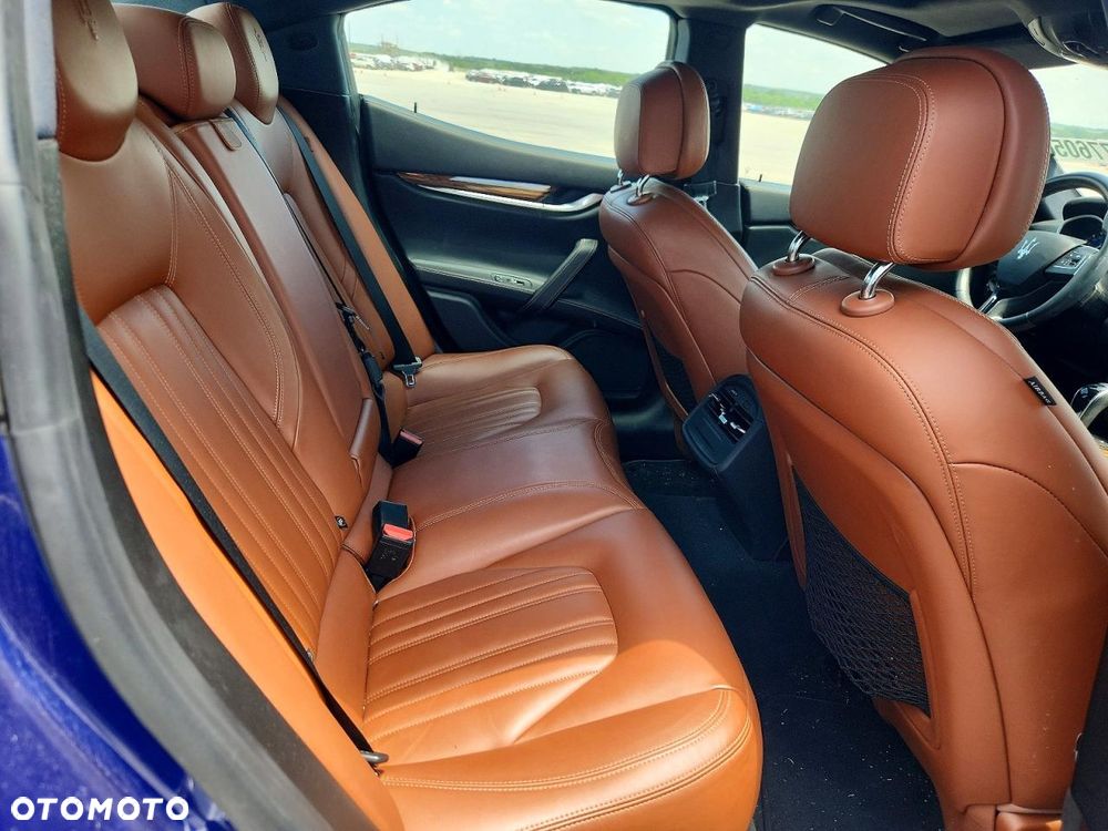Maserati Ghibli - 10