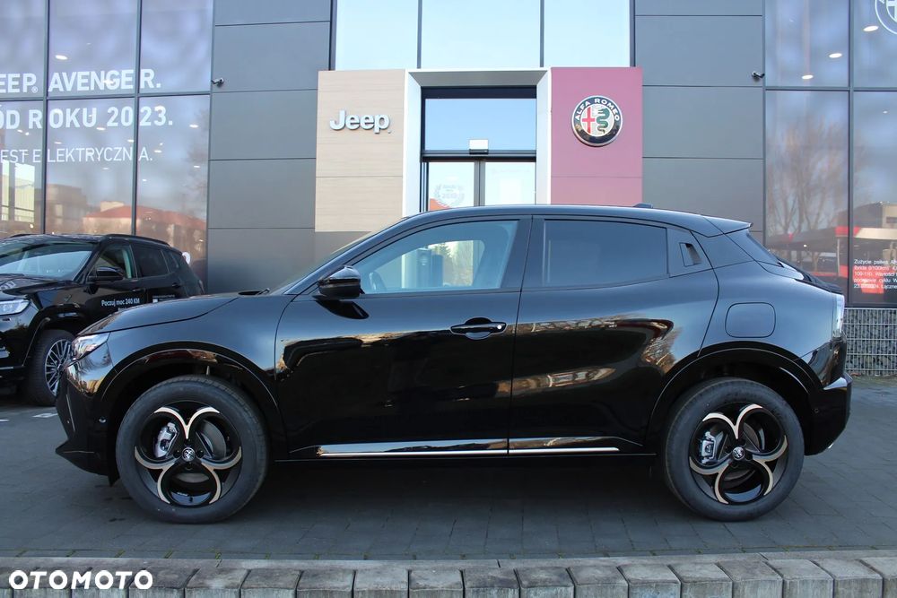 Alfa Romeo Junior 1.2 mHEV Ibrida Intensa Q4 eDCT - 2