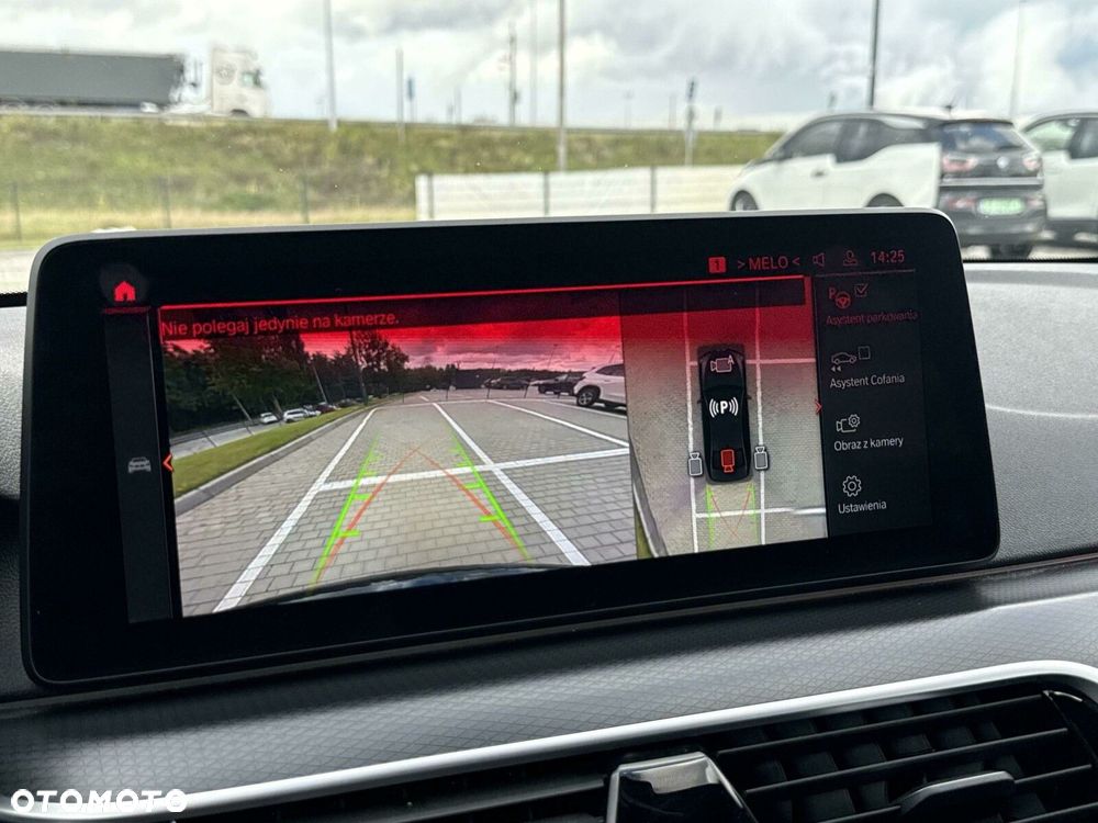 BMW Seria 5 520d M Sport - 22