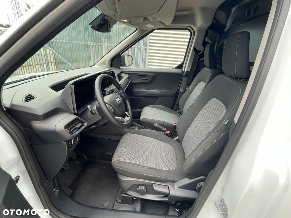 Ford Transit Courier - 6