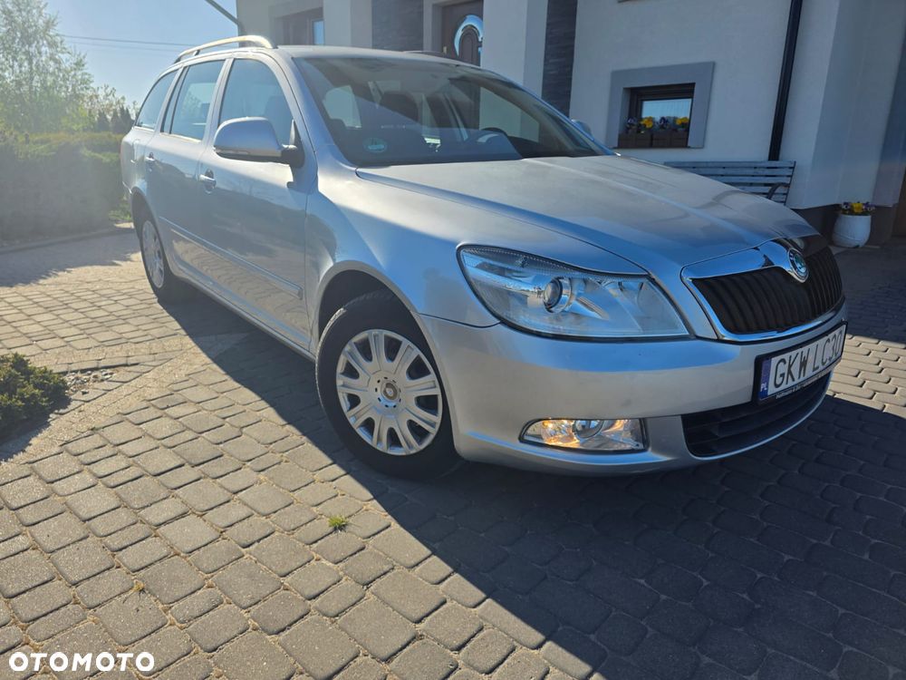 Skoda Octavia 1.6 TDI DPF Ambition - 2