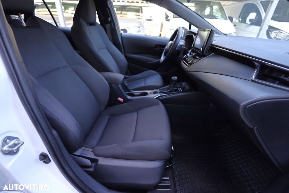 Toyota Corolla 1.8 HSD TS Exclusive - 13