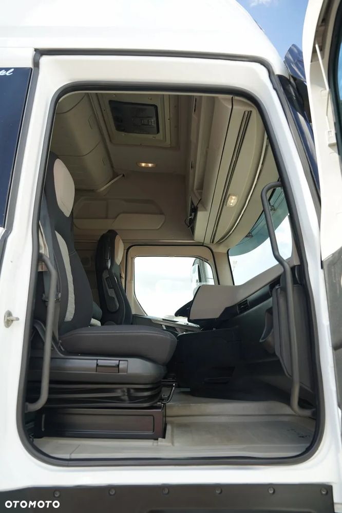 Ford F-MAX 500 / KLIMATYZACJA POSTOJOWA / EURO 6 - 38
