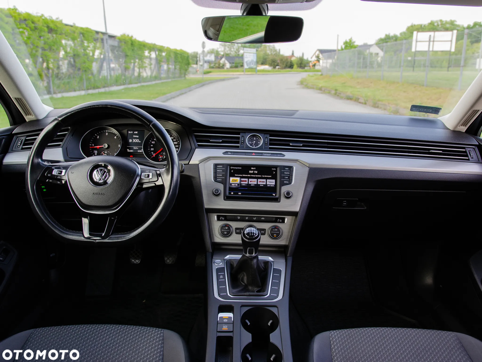Volkswagen Passat 2.0 TDI SCR Comfortline - 21