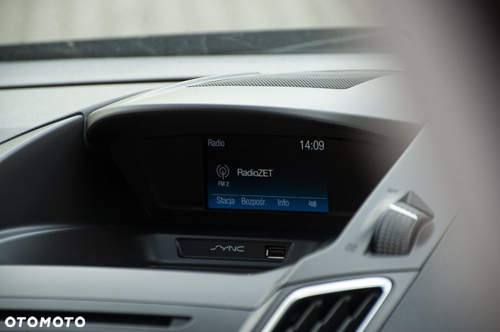 Ford Grand C-MAX - 25