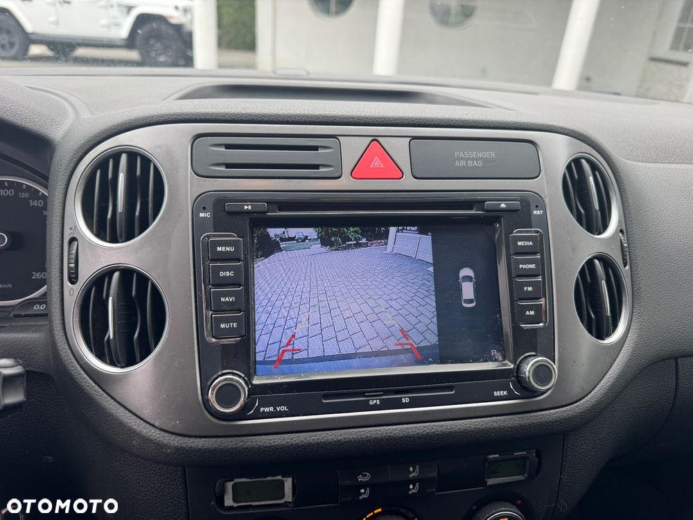 Volkswagen Tiguan 2.0 TDI DPF 4Motion BlueMotion Technology DSG Track & Field - 15