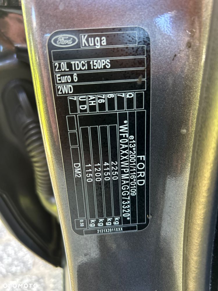 Ford Kuga 2.0 TDCi 2x4 Titanium - 37
