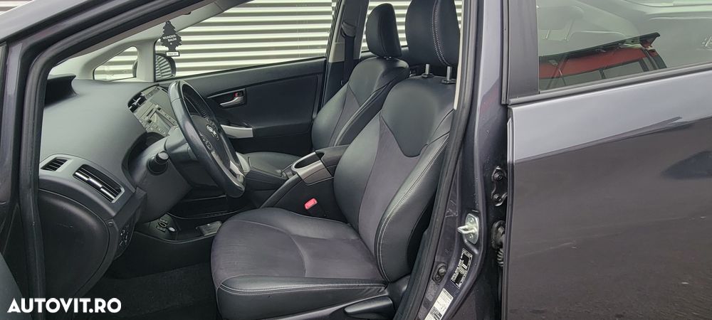 Toyota Prius ver--hybrid-life - 9