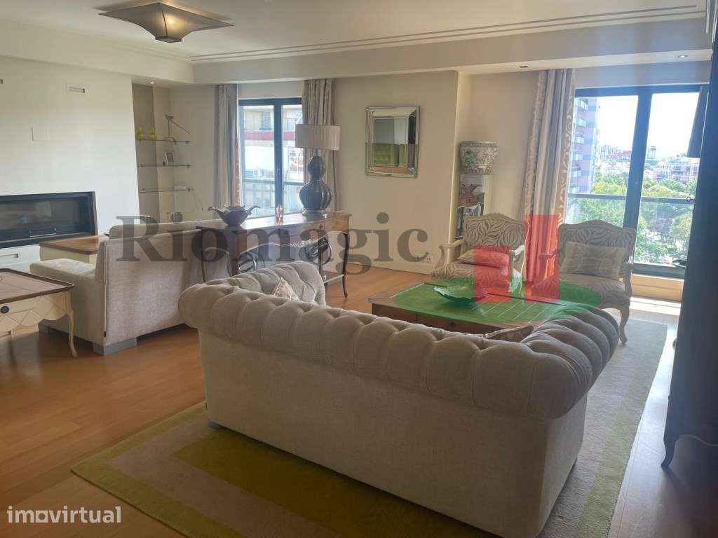 Apartamento T3+1 Mobilado no Grão Vasco em Benfica - Lisboa - Grande imagem: 5/37