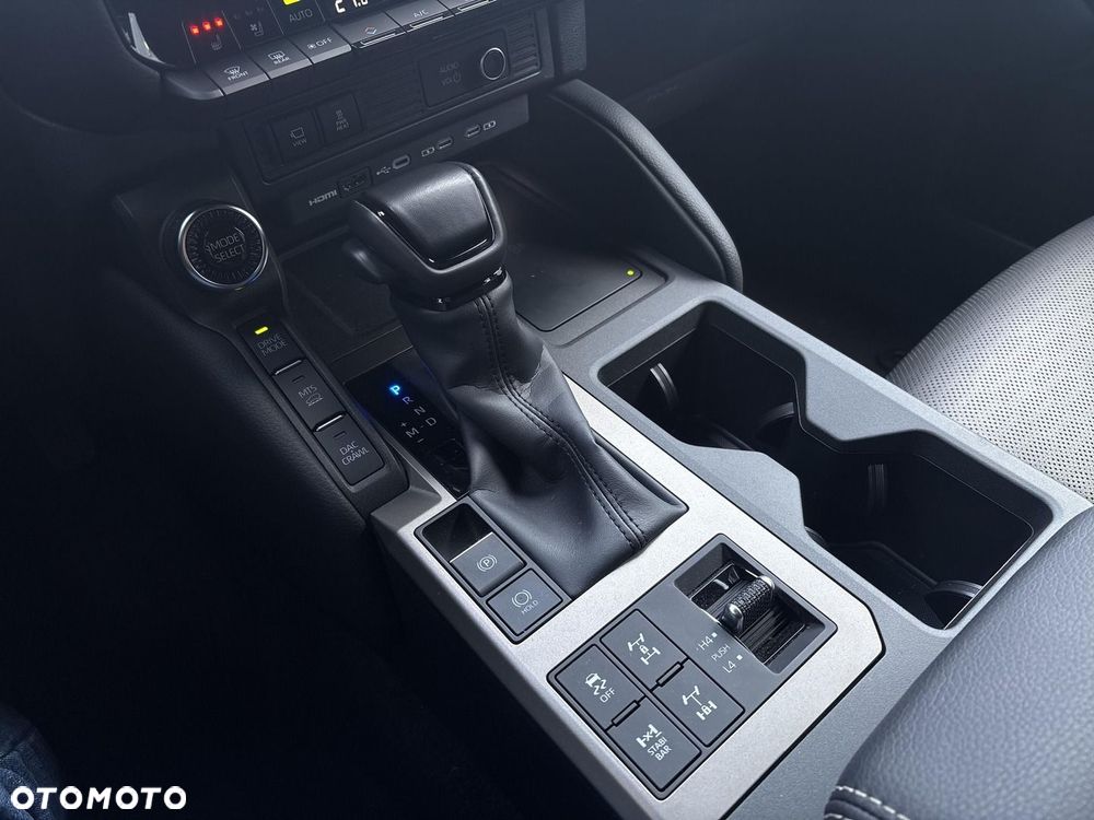 Toyota Land Cruiser LC 2.8 D-4D Executive - 18