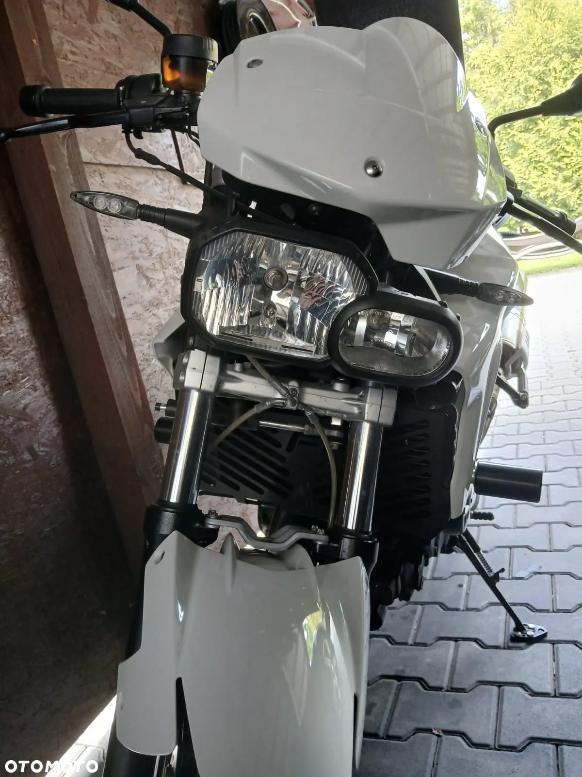 BMW F - 5
