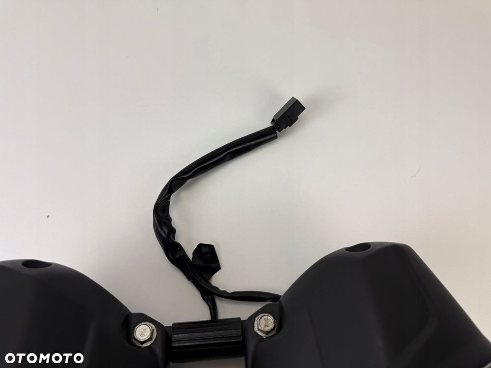 Przednia lampa reflektor Triumph Street Triple 675 2013-17 - 9