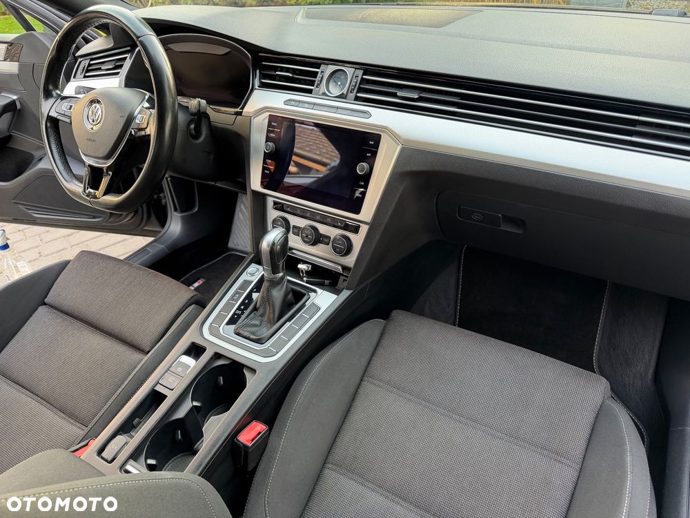 Volkswagen Passat Variant - 30