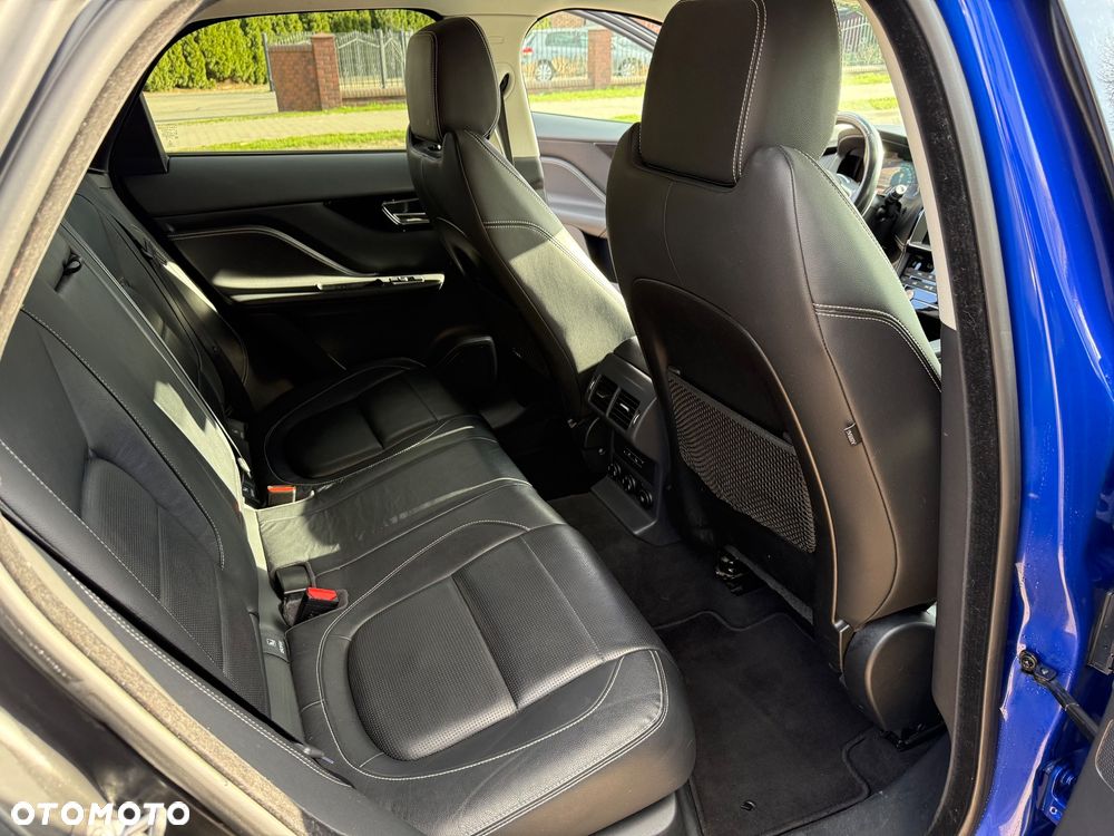 Jaguar F-Pace 20d AWD R-Sport - 28