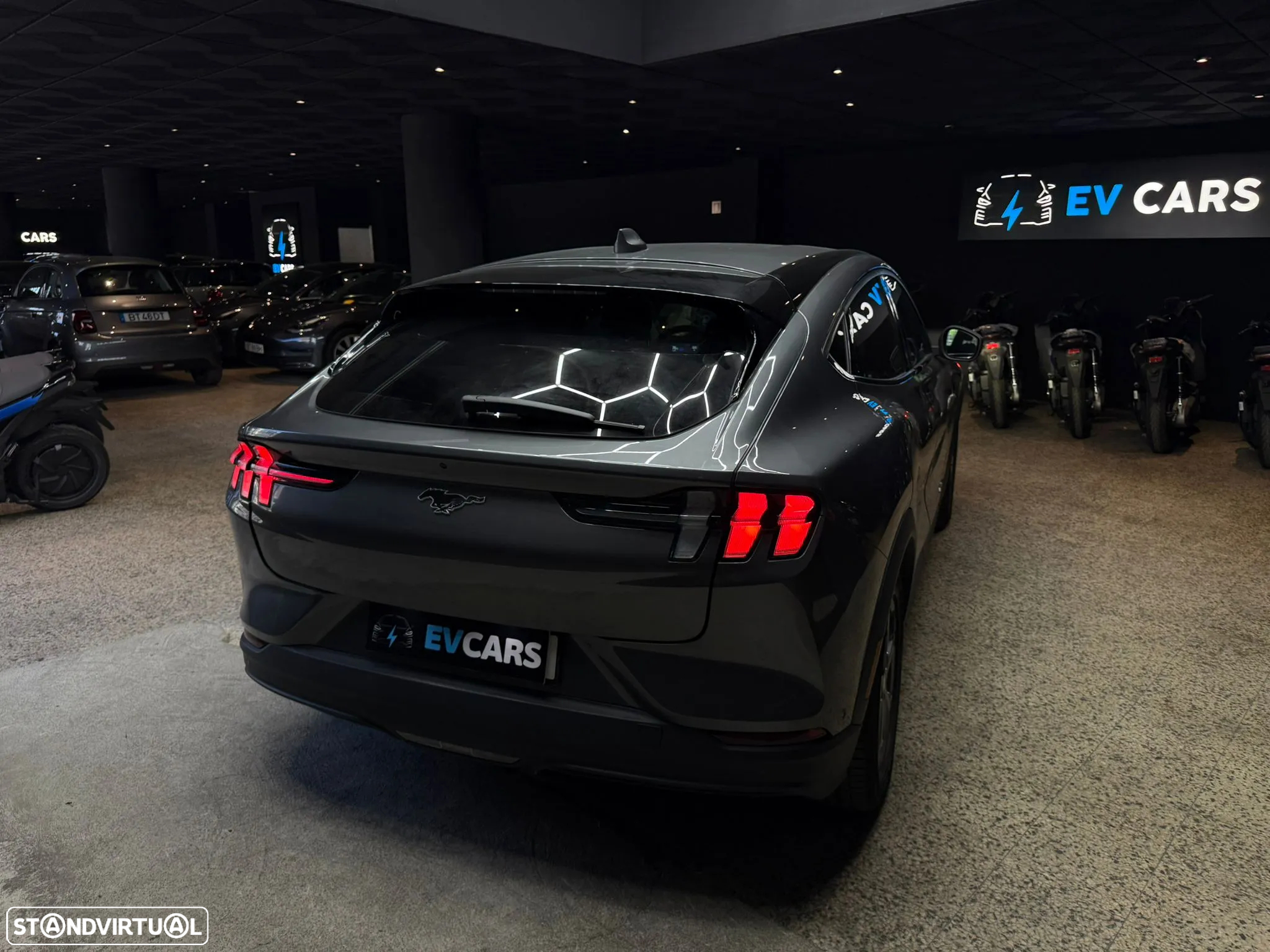 Ford Mustang Mach-E Standard - 3