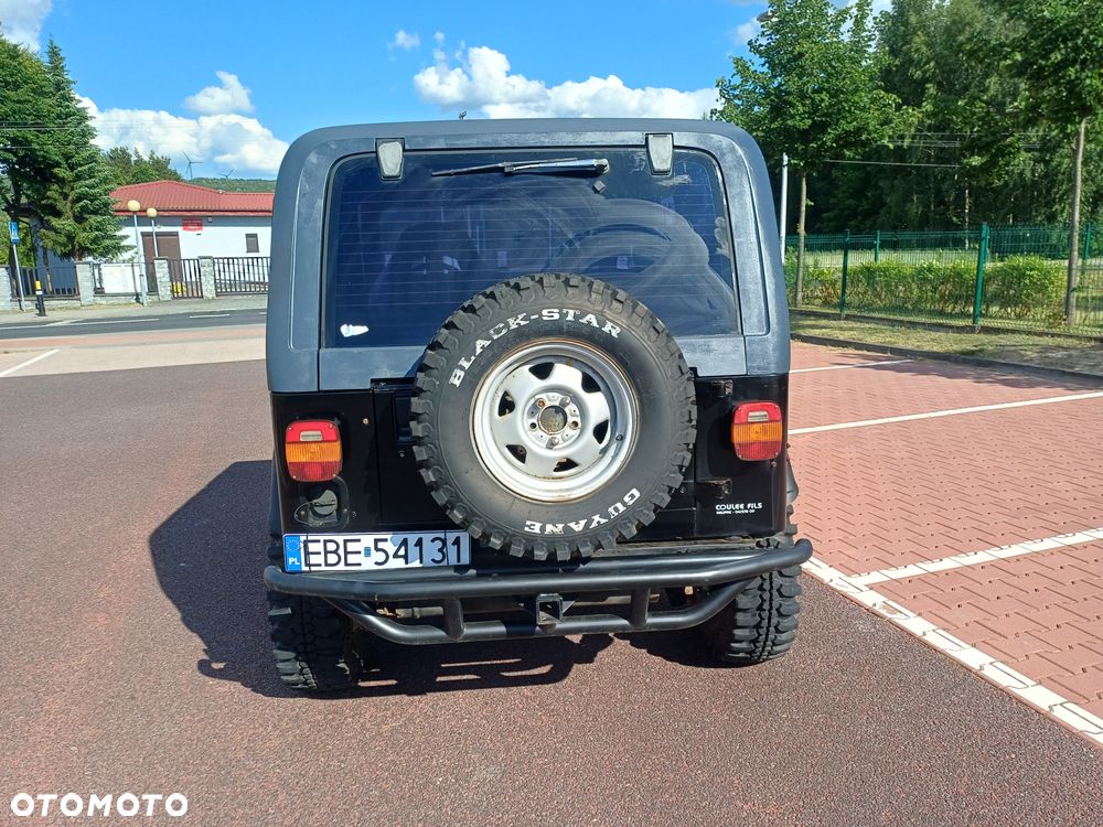 Jeep Wrangler - 11
