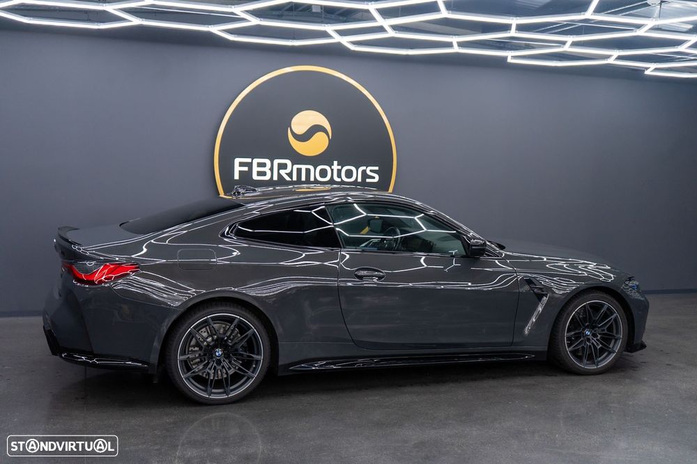 BMW M4 Competition xDrive - 12