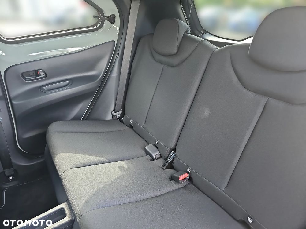 Toyota Aygo X Hybrid 1.5 Style e-CVT - 15