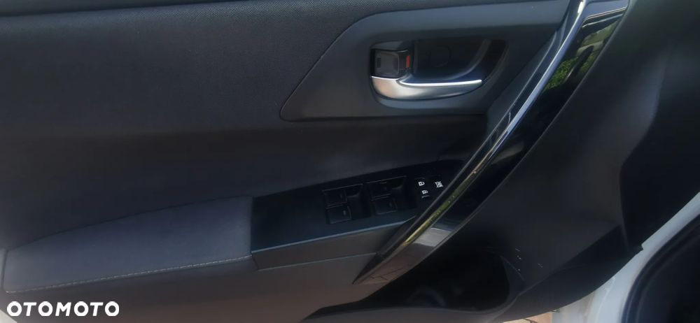 Toyota Auris - 13