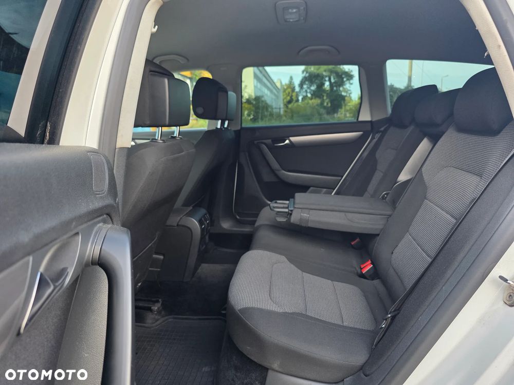 Volkswagen Passat 2.0 TDI BlueMotion Technology Comfortline - 25