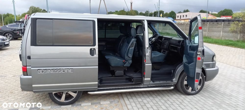Volkswagen Caravelle Standard - 22