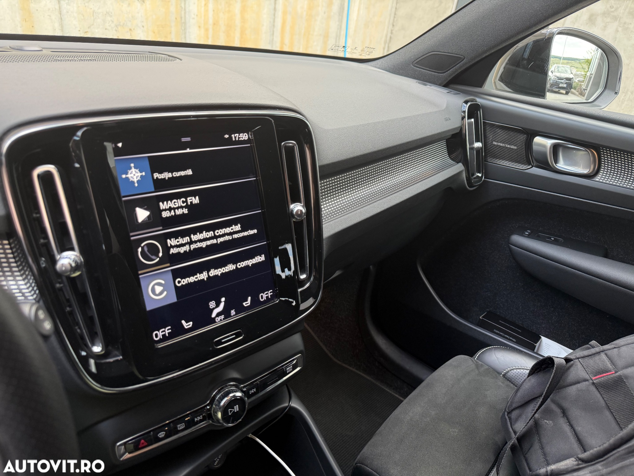 Volvo XC 40 Recharge T5 Twin Engine AT7 R-Design - 11