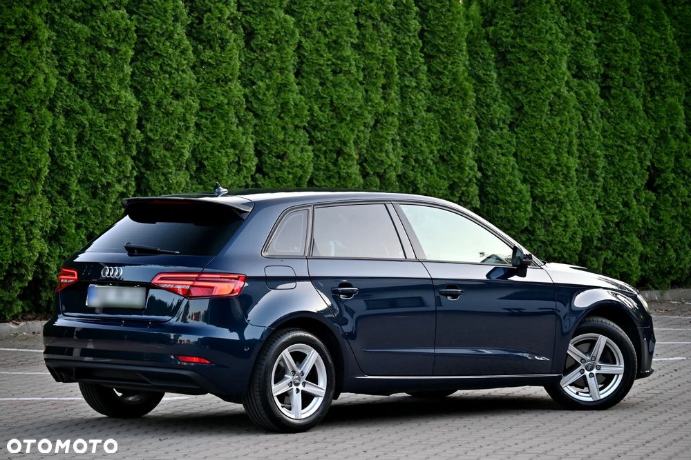Audi A3 Sportback 2.0 TDI S tronic design - 17