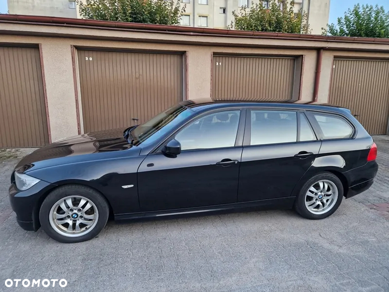 BMW Seria 3 318d DPF Touring - 2