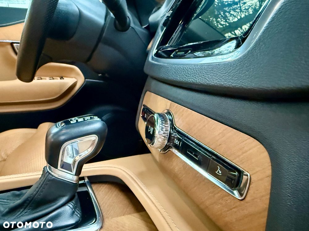 Volvo XC 90 D5 AWD Inscription - 15