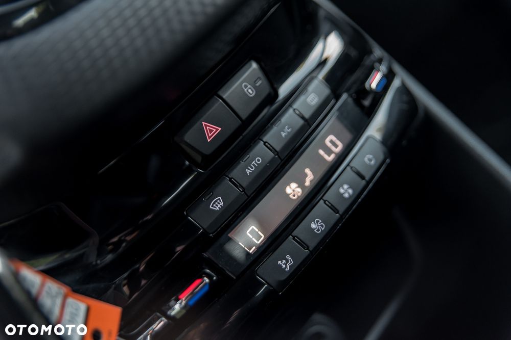Peugeot 2008 BlueHDi FAP 120 STOP & START GT-Line Edition - 33