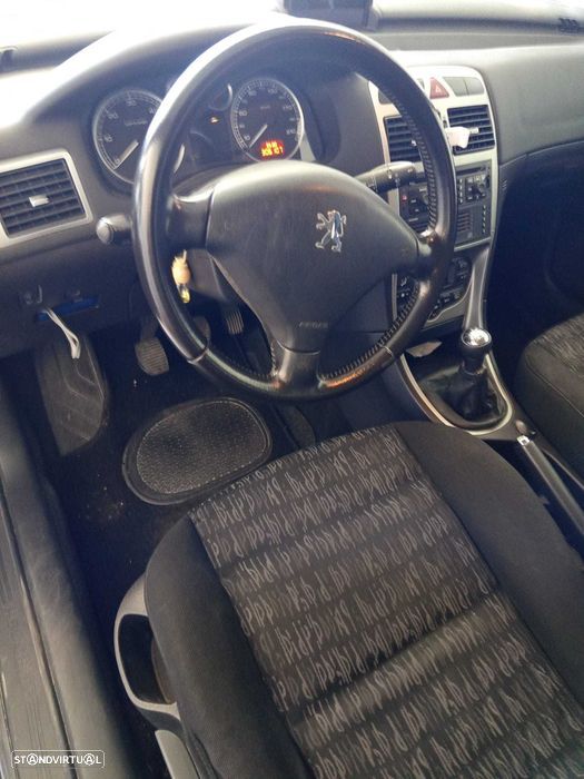 Peugeot 307 Break 1.6 HDi Navtech - 6